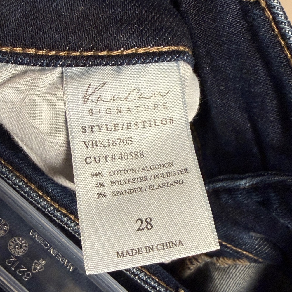 KanCan Signature Kurvy Ultra High Rise‎ Super Flare Dark Wash Jeans Size 28 - Picture 4 of 4